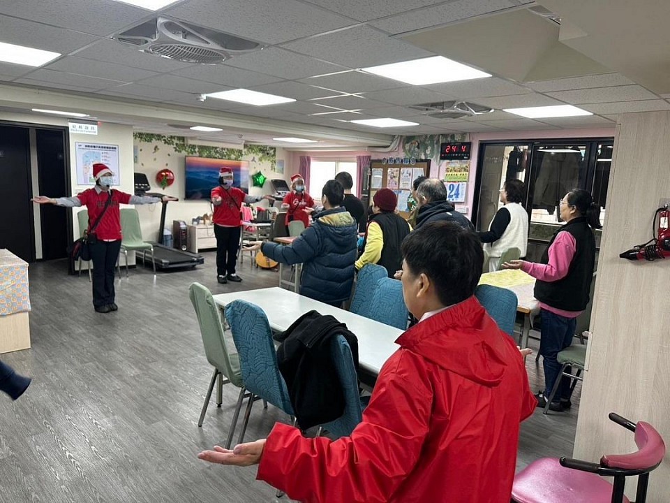 約書亞~唱詩歌、動一動腦袋身體、音樂欣賞、聖經報佳音